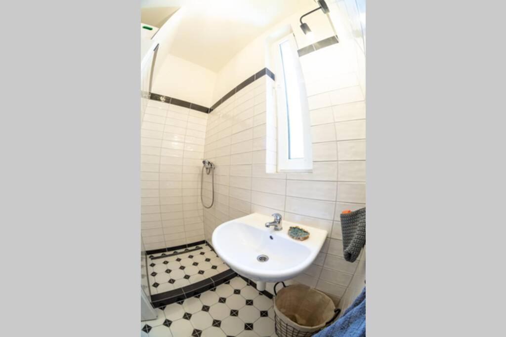 Stylovy Apartman V Centru Nachoda Exterior photo